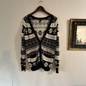 NOLLIE KNIT CARDIGAN Size Medium deep v button front sweater beige/black chevron